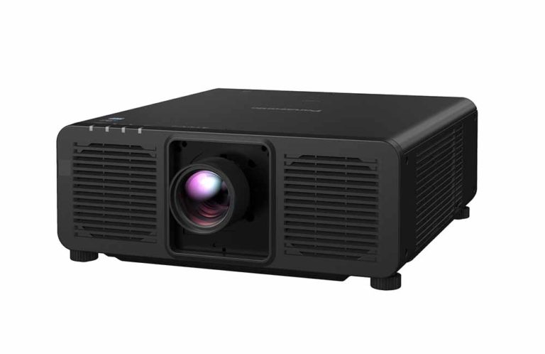 Panasonic PT-RDQ10 – яркое решение для конференц-залов и музеев Panasonic PT-RDQ10 – яркое решение для конференц-залов и музеев