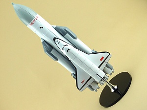 МОДЕЛЬ РАКЕТА-НОСИТЕЛЬ ЭНЕРГИЯ-БУРАН (М1:144)